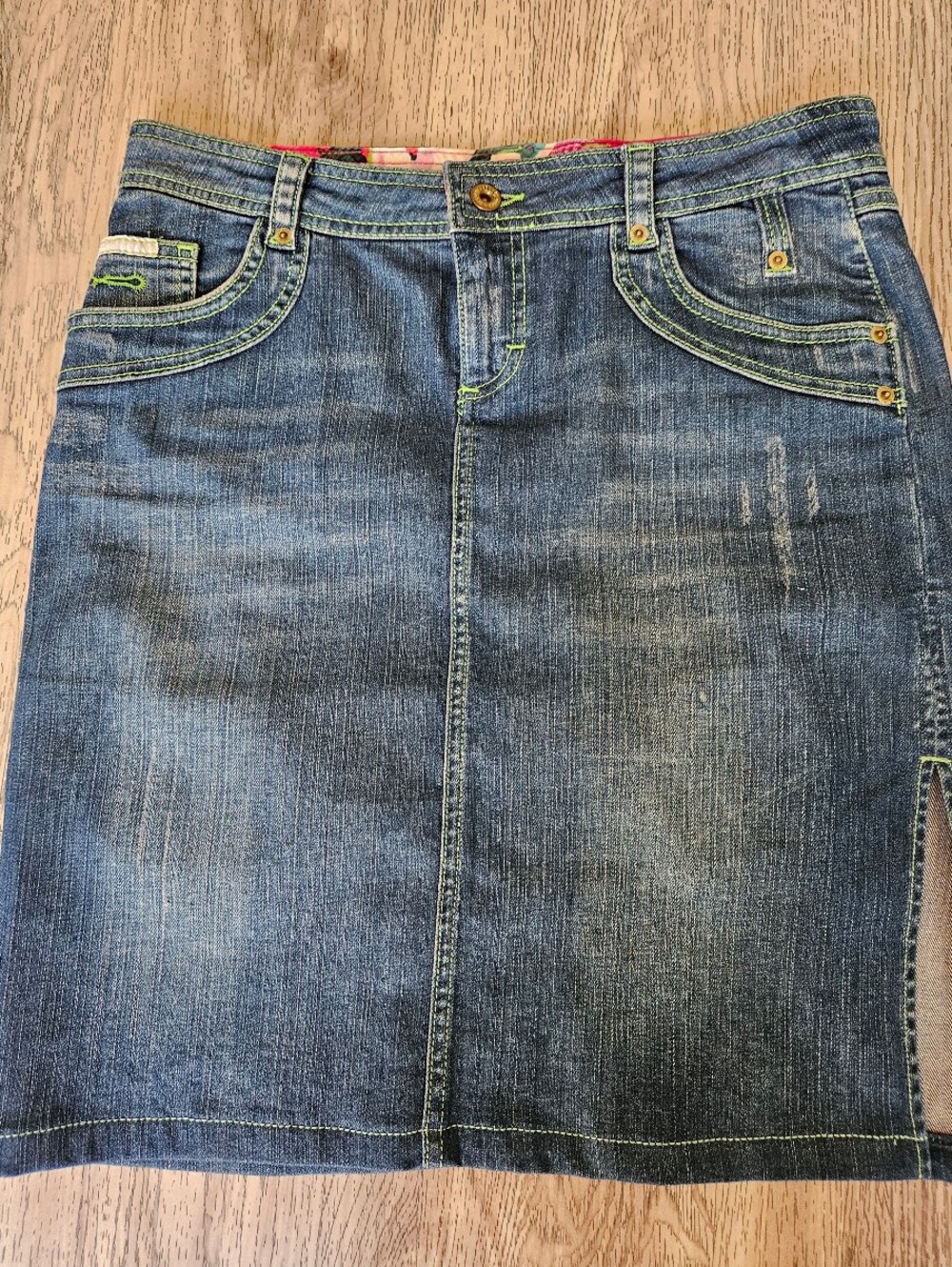 Vintage D&G Dolce & Gabbana Denim Skirt — Size 27